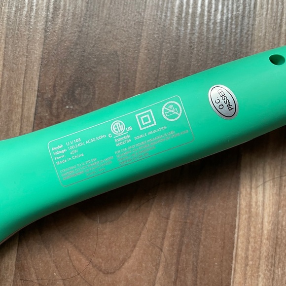 Irresistible Me Jade Straightening Brush - Picture 5 of 6